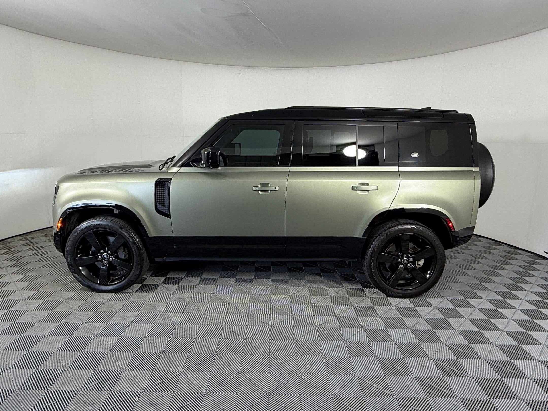 land rover defender 2023 SALE27EU8P2211782 image land rover defender 2023 SALE27EU8P2211782 image